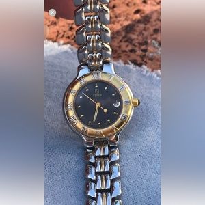 Authentic women’s Fendi wristwatch.